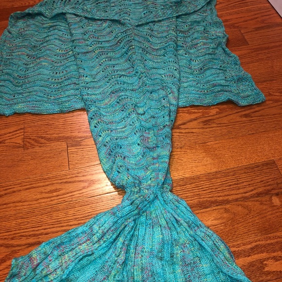 Mermaid tail blanket - Picture 4 of 9